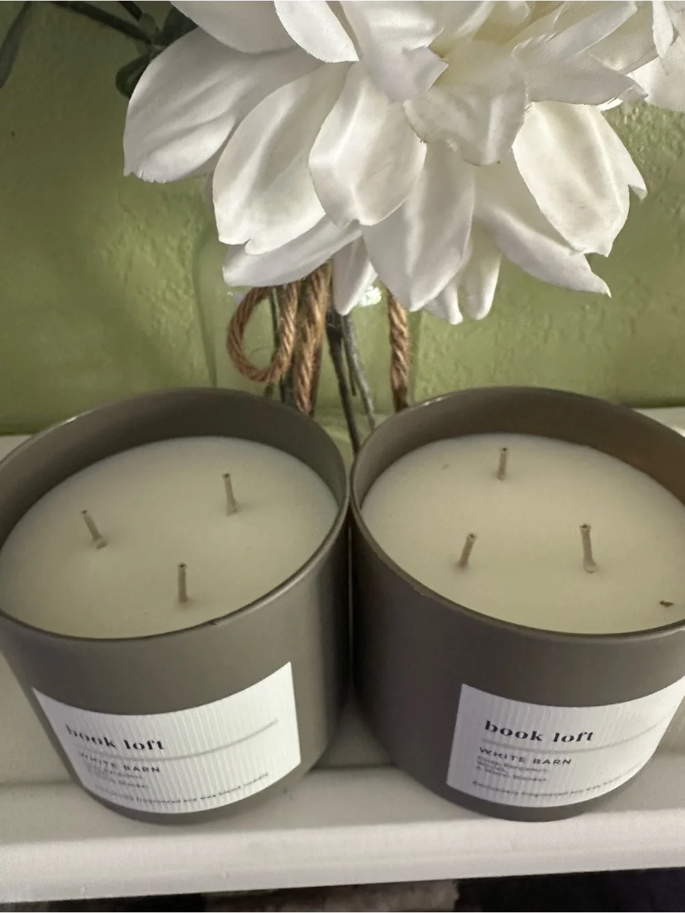 White Barn Book Loft Scented Candle - Cream & Gray X2